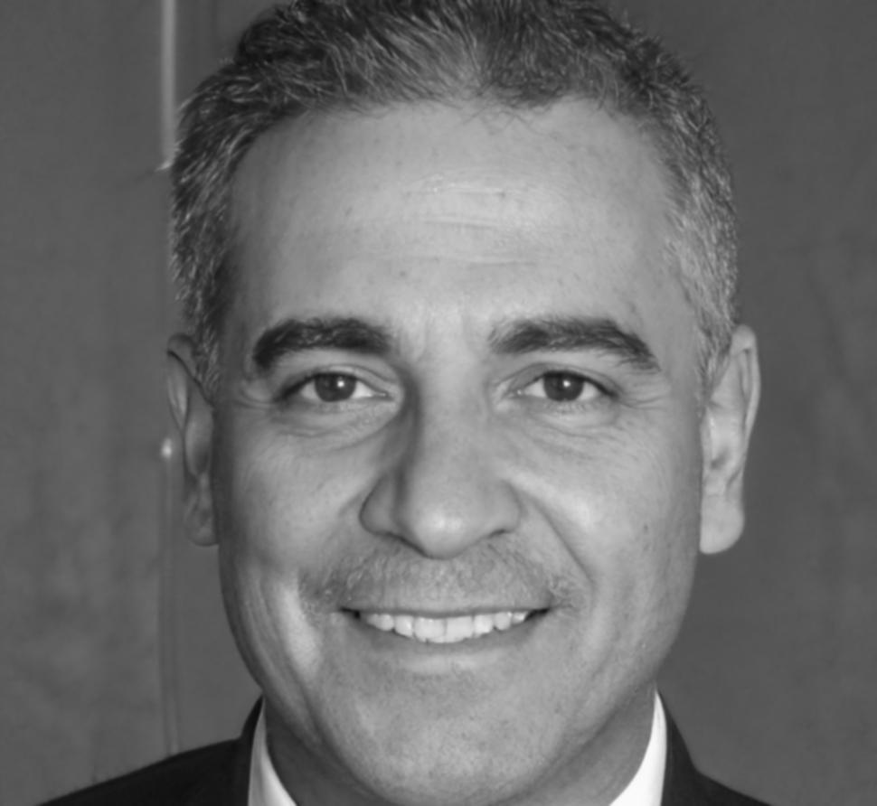 Portrait de Julien Mercier, analyste financier